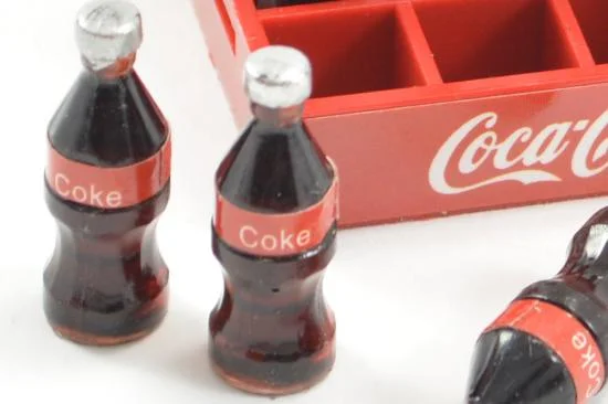 Fastrax Scale Soft Drink Crate W/Bottles — image 2 of 3