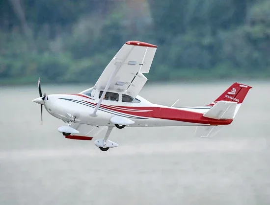 FMS Cessna 182 1500mm - PNP Red — image 5 of 12