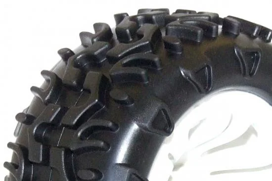 FTX Carnage Tyres Mounted on White Wheels - 1 Pair — image 2 of 2