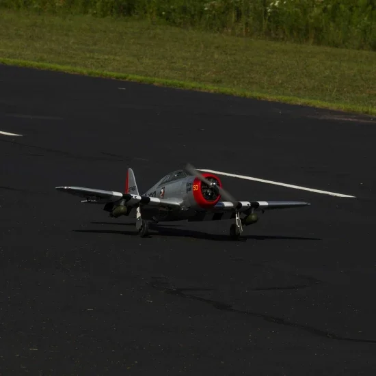 Hangar 9 P-47D Thunderbolt 20cc — image 20 of 31