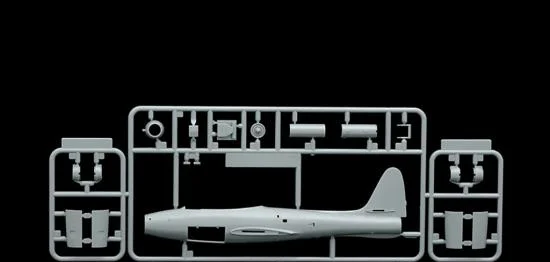 Italeri F-84 G Thunderjet — image 14 of 19