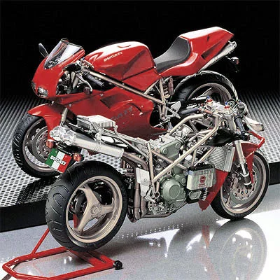Tamiya Ducati 916 — image 3 of 6