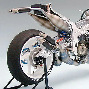 Tamiya Suzuki Rgv-1 Xr89 — image 4 of 8