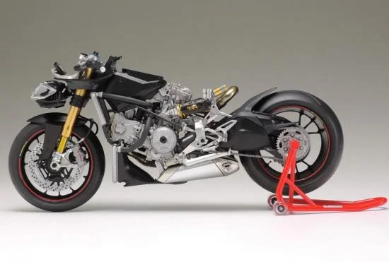 Tamiya Ducati 1199 Panigale S — image 3 of 8