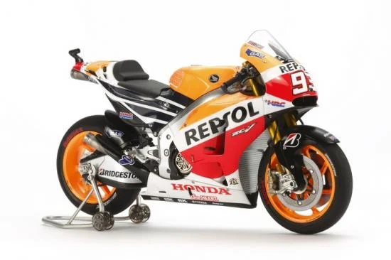 Tamiya 1:12 Repsol Honda RC213V 14 — image 1 of 7