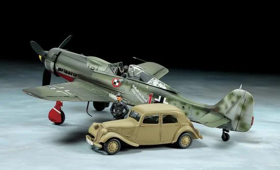 TAMIYA 1/48 Fw190 D-9 JV44 & 11CV — image 1 of 3
