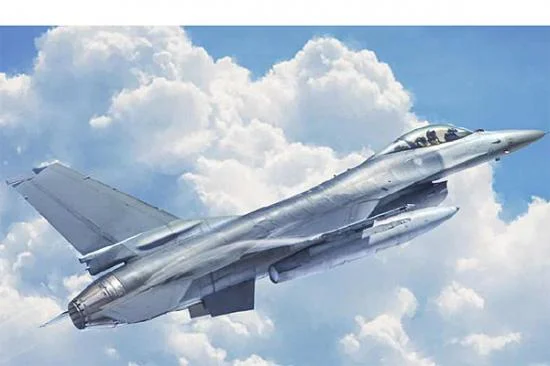 Italeri F-16A Fighting Falcon — image 1 of 14