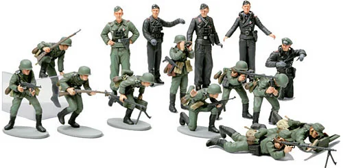 Tamiya WWII German Infantry Set &mdash; image 4 of 4