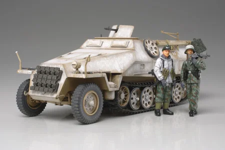 Tamiya 1/48 Sd Kfz 251/1 Ausf D — image 2 of 8