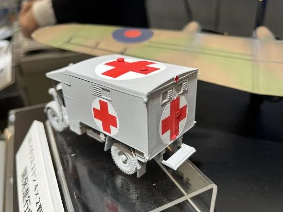 TAMIYA 1/48 British 2t 4x2 Ambulance — image 8 of 12