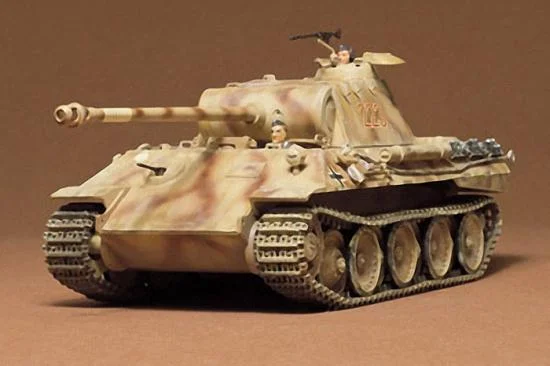 Tamiya German Panther Medium Tank — image 2 of 9