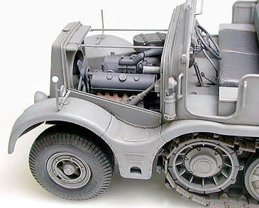 Tamiya German 18 Ton Half-Track Famo — image 4 of 8