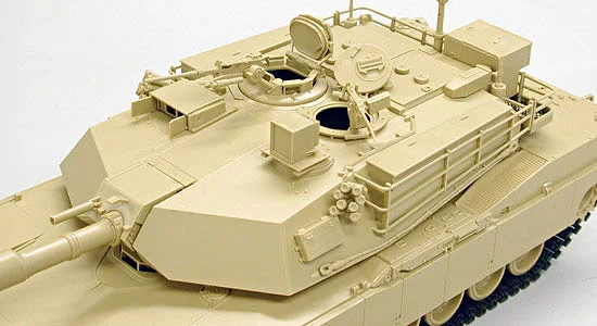 Tamiya M1A2 Abrams Operation Iraqi Freedom — image 5 of 7