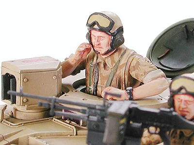 Tamiya Challenger 2 (Desertised) — image 9 of 12