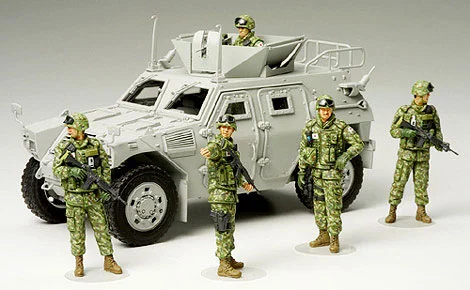 Tamiya Jgsdf Iraq H. Assistance Team — image 2 of 4
