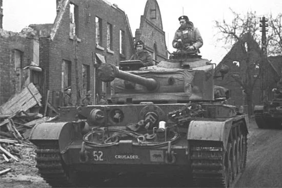 Tamiya 1/35 British Cruiser Tank A34 Comet — image 2 of 15