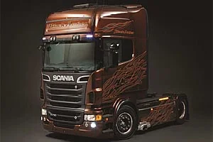 Italeri Scania R Black Amber