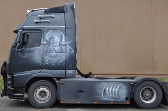 Italeri Volvo Fh16 Viking — image 1 of 16
