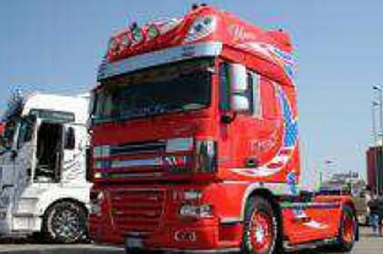 Italeri Daf Xf 105 Space America — image 1 of 13