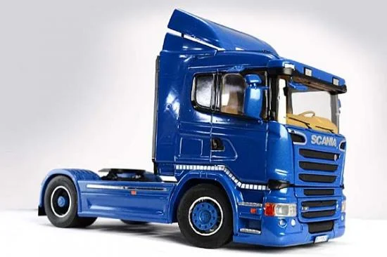 Italeri Scania R400 Streamline(Flat Roof) — image 2 of 15