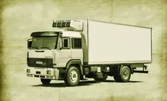 Italeri Iveco Turbostar reefer truck — image 1 of 14