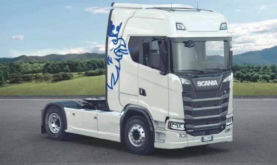 Italeri Scania S770 V8 White Cab — image 1 of 13