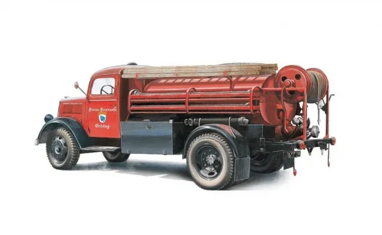 Italeri Opel Blitz Tank Truck — image 1 of 10