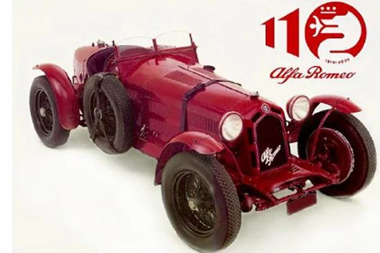 Italeri Alfa Romeo 8C 2300 Roadster 1:12 — image 2 of 13