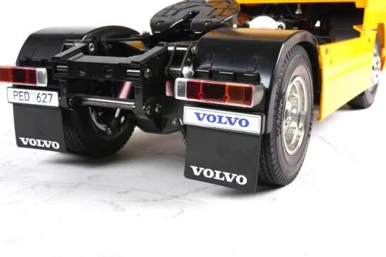 Tamiya Volvo FH12 Globetrotter 420 — image 3 of 9