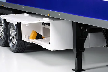 Tamiya Reefer Semi 3 Axle Trailer For Tamiya Tractor Units — image 7 of 11