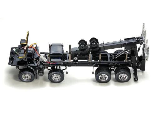 Tamiya Volvo FH-16 8X4 Tow Truck — image 6 of 11