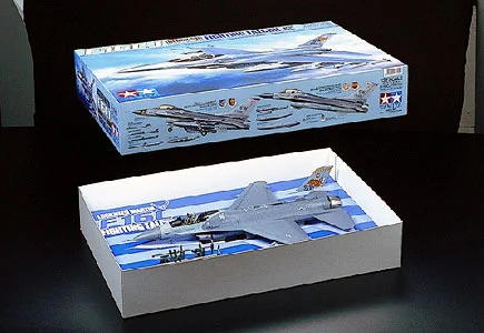 Tamiya 1/32 Lockheed F-16 Cj F.Falcon — image 16 of 20
