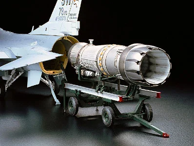 Tamiya 1/32 Lockheed F-16 Cj F.Falcon — image 19 of 20