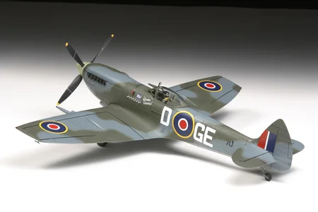 Tamiya 1/32 Spitfire Mk Xvie — image 18 of 19