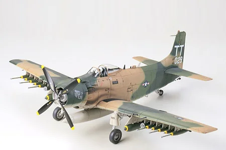 Tamiya A-1J Skyraider U.S. Air Force — image 2 of 3