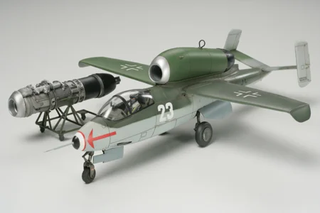 Tamiya Heinkel He 162 A-2 Salamander — image 2 of 6