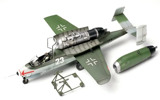 Tamiya Heinkel He 162 A-2 Salamander — image 6 of 6