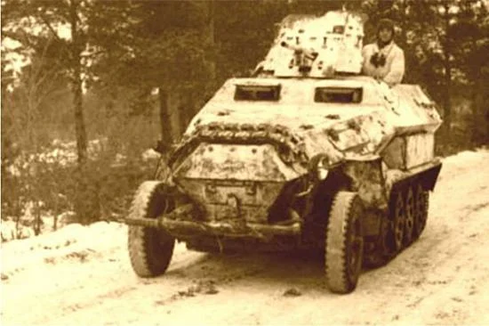 ITALERI Sd.Kfz. 251 /10 — image 1 of 7