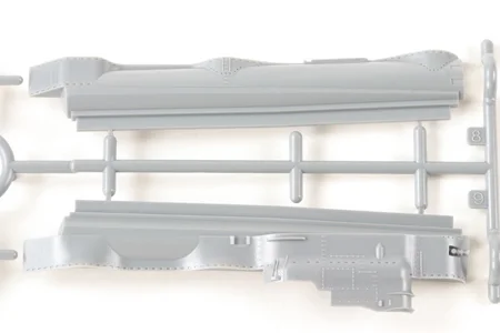 Tamiya Japanese Navy Submarine I-400 — image 13 of 17