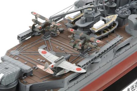 Tamiya 1/350 Mogami Heavy Cruiser With Gun — image 8 of 13