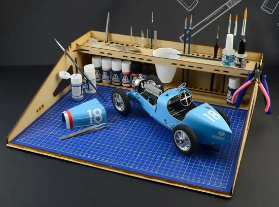 Italeri A3 Modelling Work Station — image 2 of 6