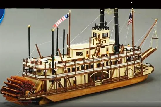 Artesania 1:80 Mississippi Paddle Steamer — image 2 of 9