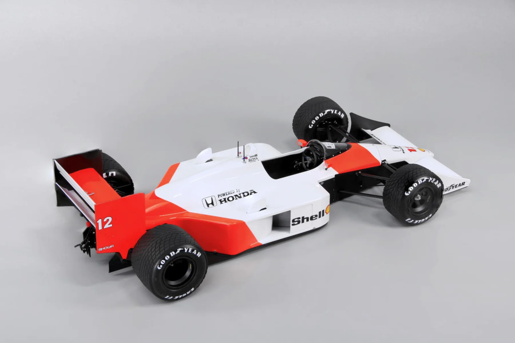 Beemax 1:12 McLaren MP4/4 Senna Model Kit (HC-BX12002)