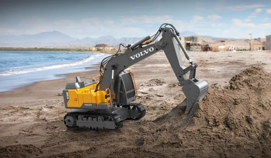 EE 1:20 Volvo EC160E RC Excavator — image 2 of 7