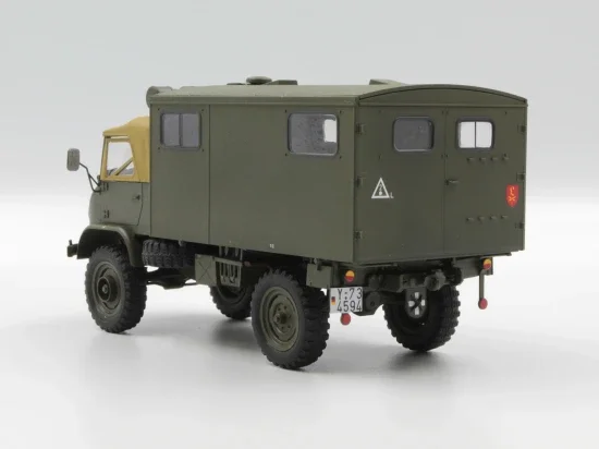 Unimog S 404 with box body - German military truck &mdash; image 9 of 21