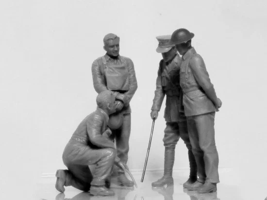 WWI British Tank Crew 4 Figures &mdash; image 8 of 13
