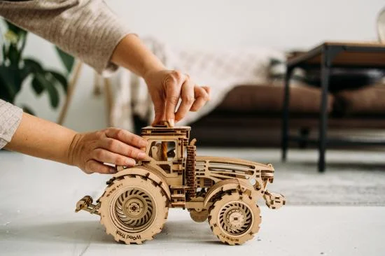 Wood Trick Tractor — image 4 of 5