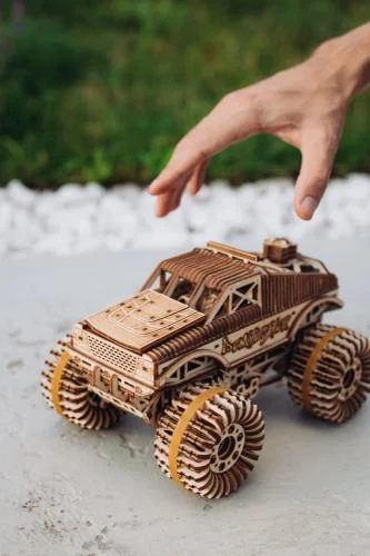 Wood Trick Monster Truck — image 15 of 17