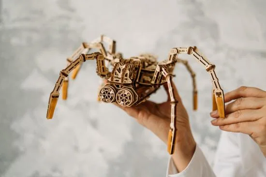 Wood Trick Space Spider — image 5 of 6