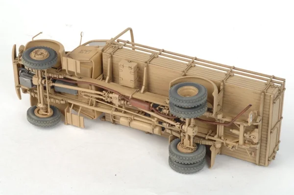 Zvesda German Heavy 4.5T Truck Merc 4500S — image 6 of 6